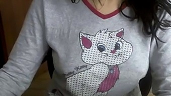 A Charming Turkish Cam Girl'S Solo Show