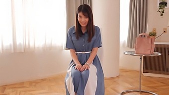 Satomi Narushima Prvýkrát V Pornografickom Filme: Zhrnutie